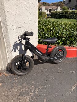 Hiboy BK1 Electric Balance Bike for Kids — in black- Great Condition