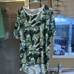 Lularoe Clothes Shirts Medium And Large 