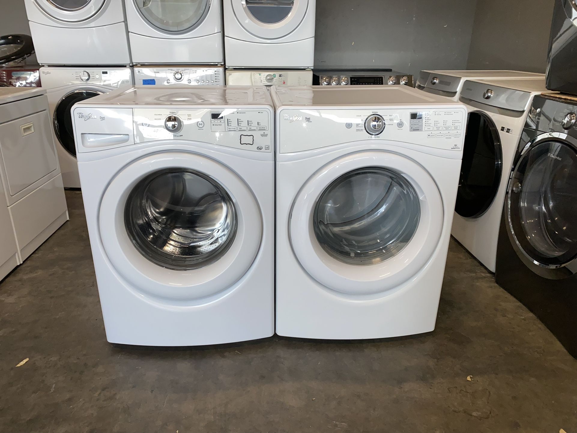 WHIRLPOOL XL CAPACITY WASHER DRYER ELECTRIC SET