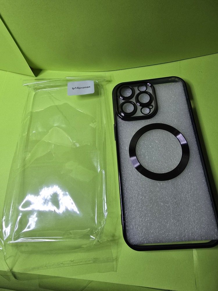 iPhone 14 Pro Max MagSafe Case with Camera Lens
