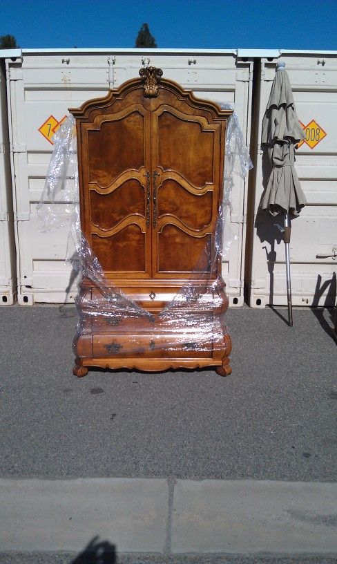 HENDREDON ARMOIRE