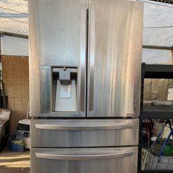 ☃️REFRIGERATOR LG 4 DOORS☃️ ❄️STAINLESS STEEL❄️