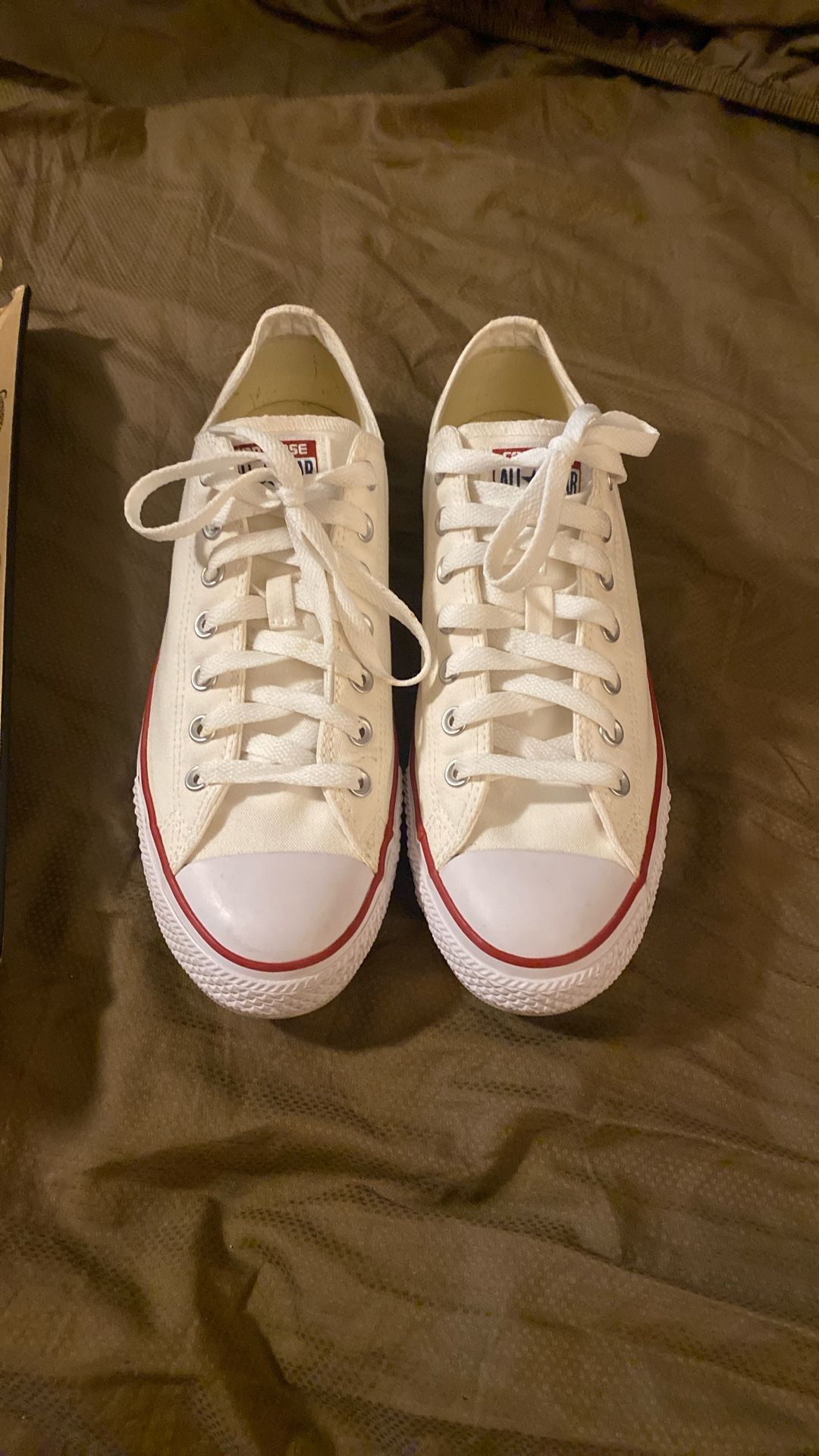 Converse All Stars men’s 10 1/2 women’s 12 1/2