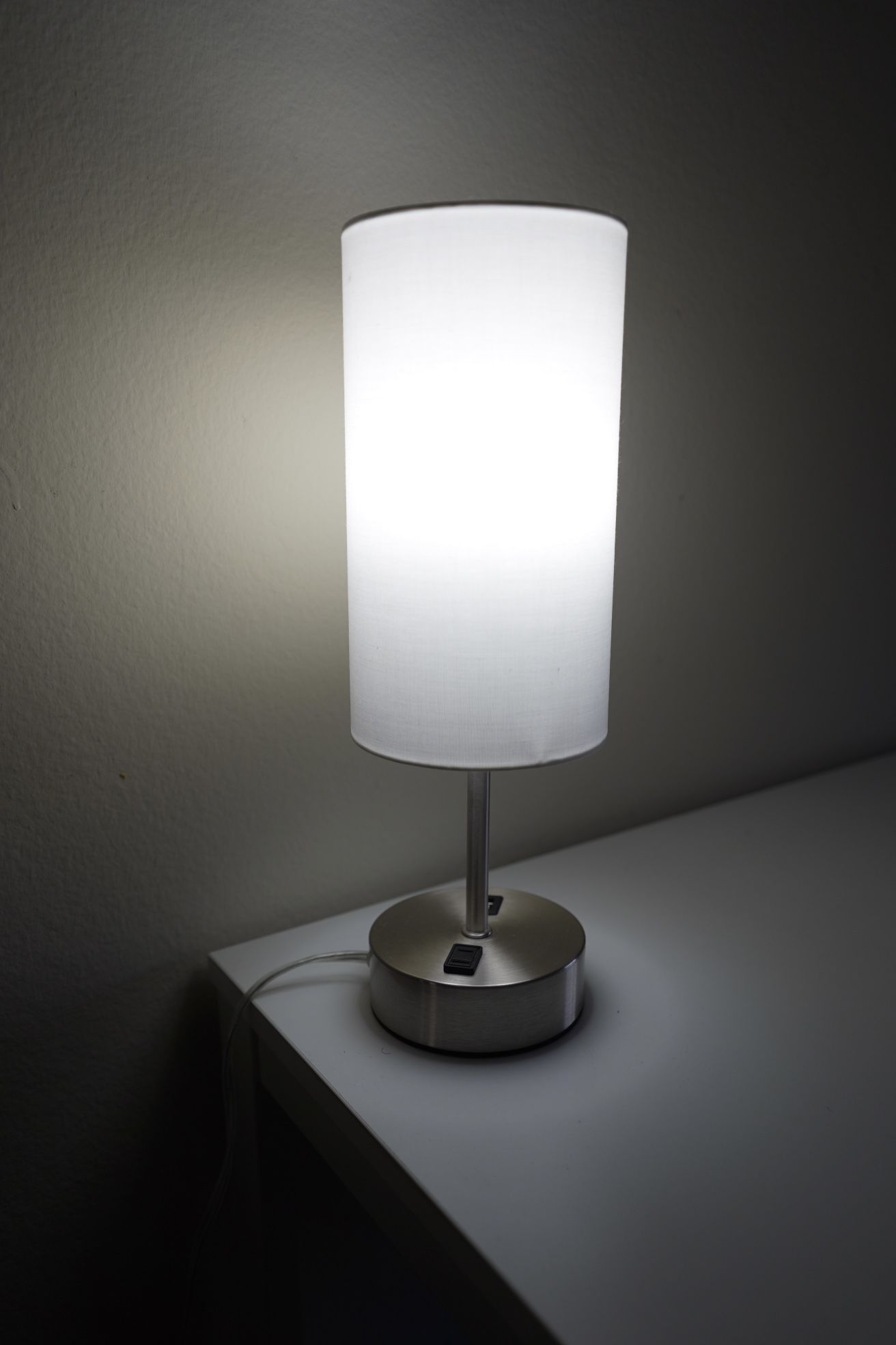 Dott Arts USB Table Lamp (Great Condition)