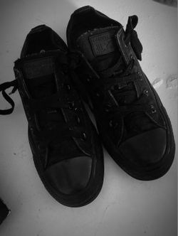 Black Monochrome Unisex Chuck Taylor's. Lows Size 6