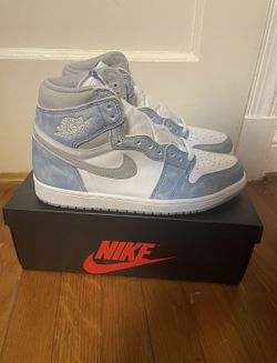 Jordan 1 Hyper Royal Size 12