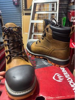 Nuevas botas #7.5 anchas sin casquillo wolverine $85