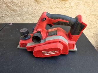Milwaukee M18 cordless 3-1/4 inch planer