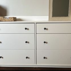 Modern White 6-Drawer Dresser