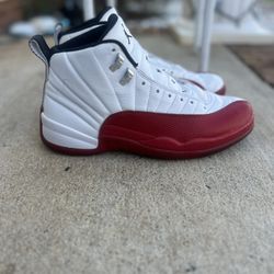 JORDAN RETRO 12 CHERRY