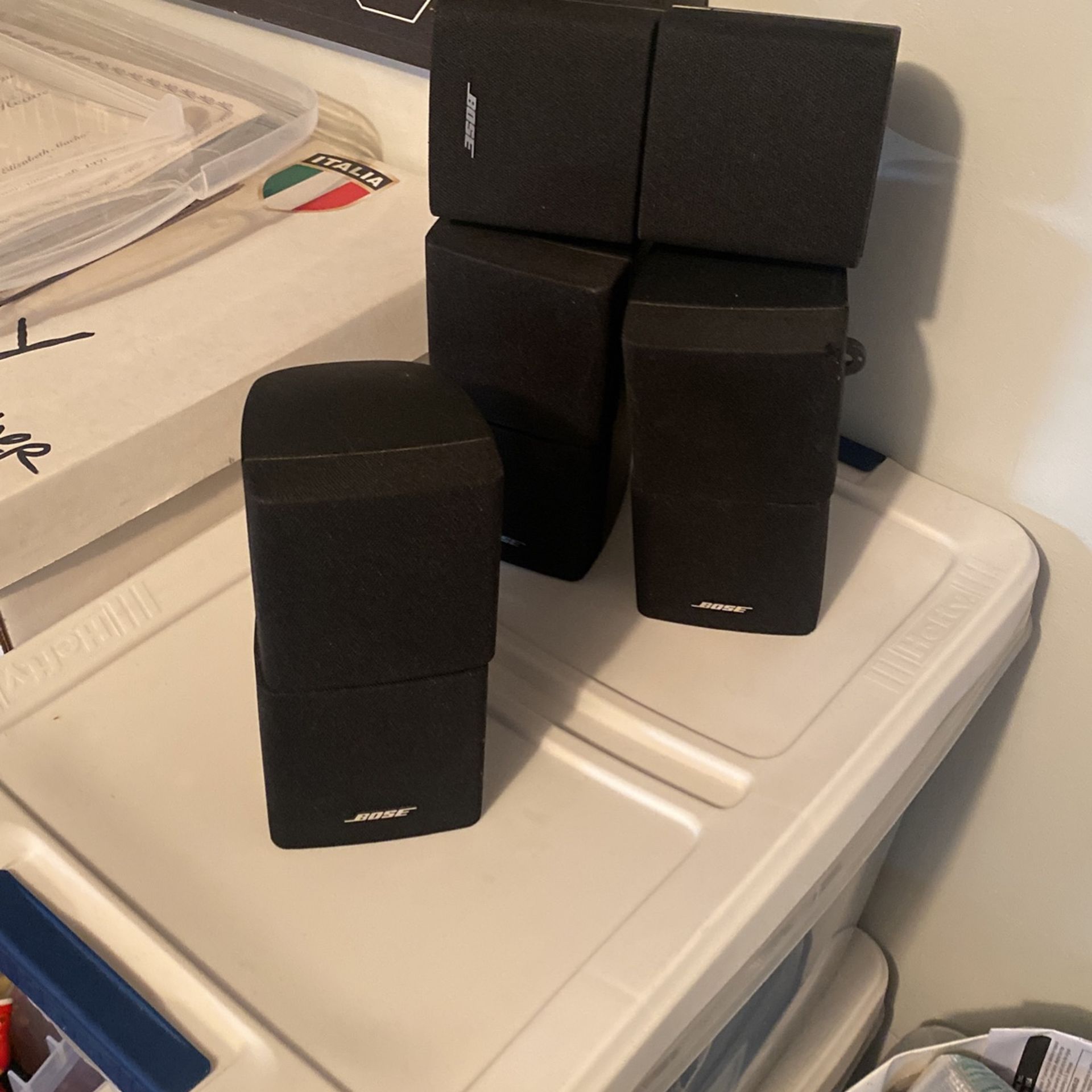 4 Bose speaker cubes Stereo speakers