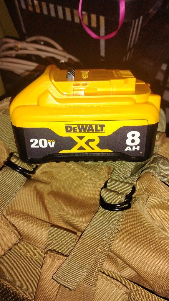 DeWalt 20V MAX XR 8ah Lithium Ion Battery