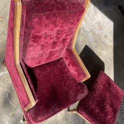 Chair With Ottoman $125
