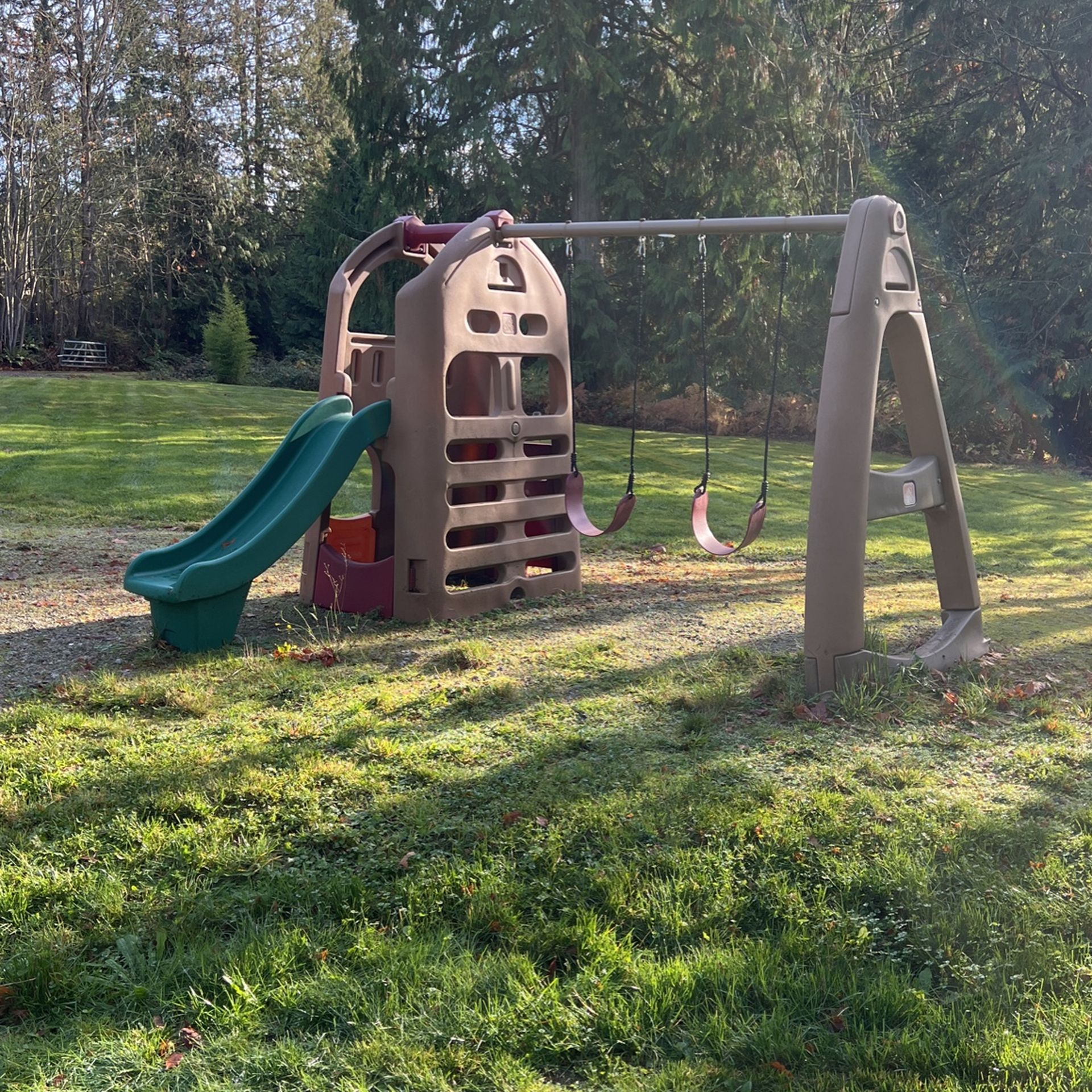 Step 2 Swing Set Playhouse With Slide 350 for Sale in Everett, WA