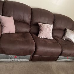 Pulaski Couch Manual Recliner 