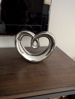Heart sculpture
