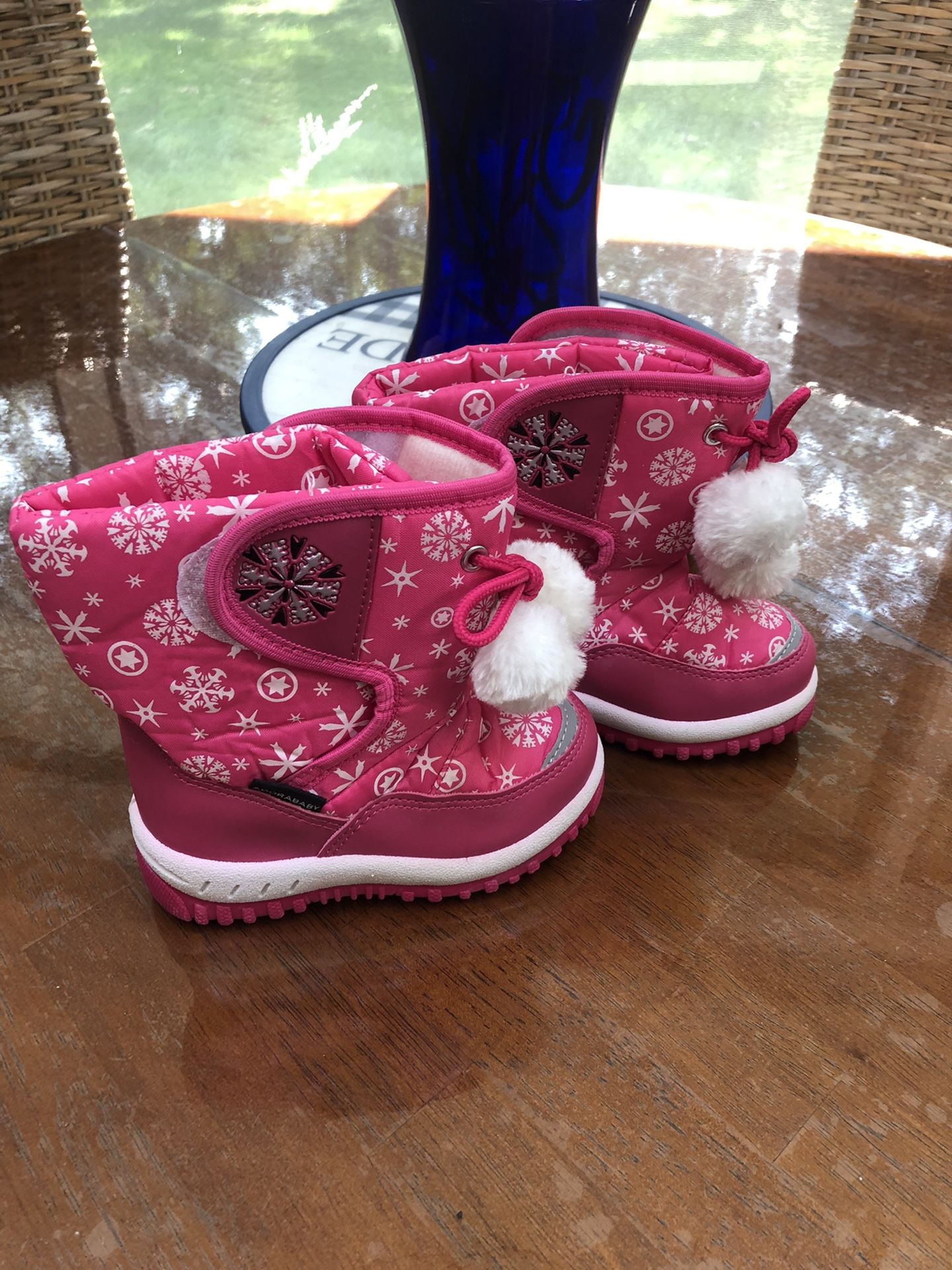 Toddler Winter Boots, Snow Insulated. New , Size 8