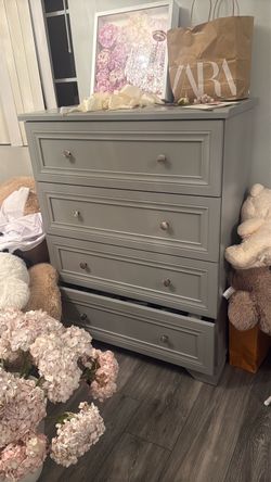 Gray 4-Drawer Wood Dresser