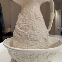 Vintage  - Large Pitcher and Water Basin set