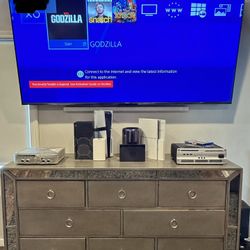 85” Hisense Smart TV Model Number 85QD7N