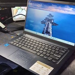 ASUS Vivobook Quiet Blue