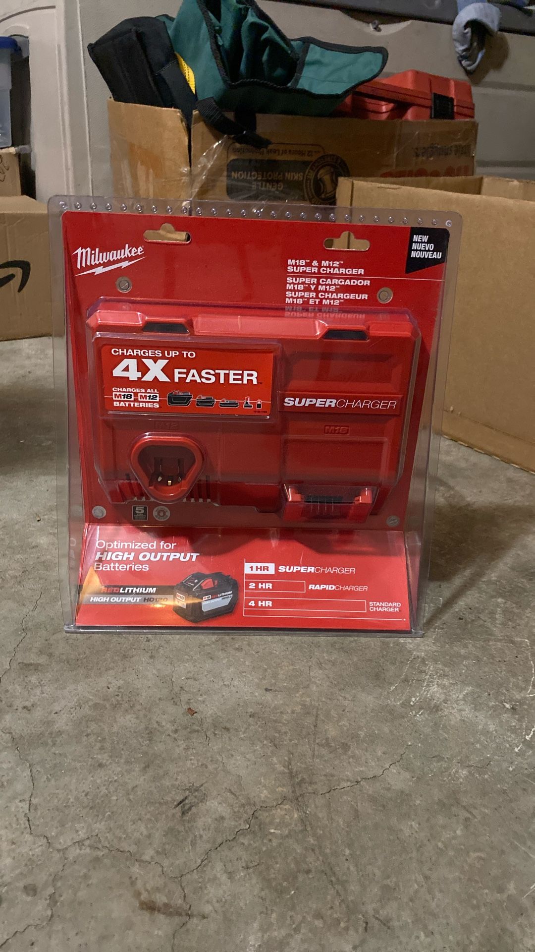 Milwaukee 48-59-1811 M18 & M12 Super Charger