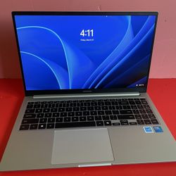 Samsung Galaxy Book 4 (2024 model) 15.6” FHD i7 14th generation 16gb Ram 512GB SSD great laptop 