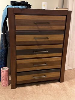 5-Drawer Wooden Dresser Chest