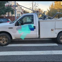 2005 Ford F-350 SELLING FOR PARTS
