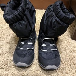 Snow Play Boots Little Kid Size 13M -STRIDE  RITE