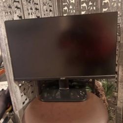 PS4 AND MONITOR BUNDLE 