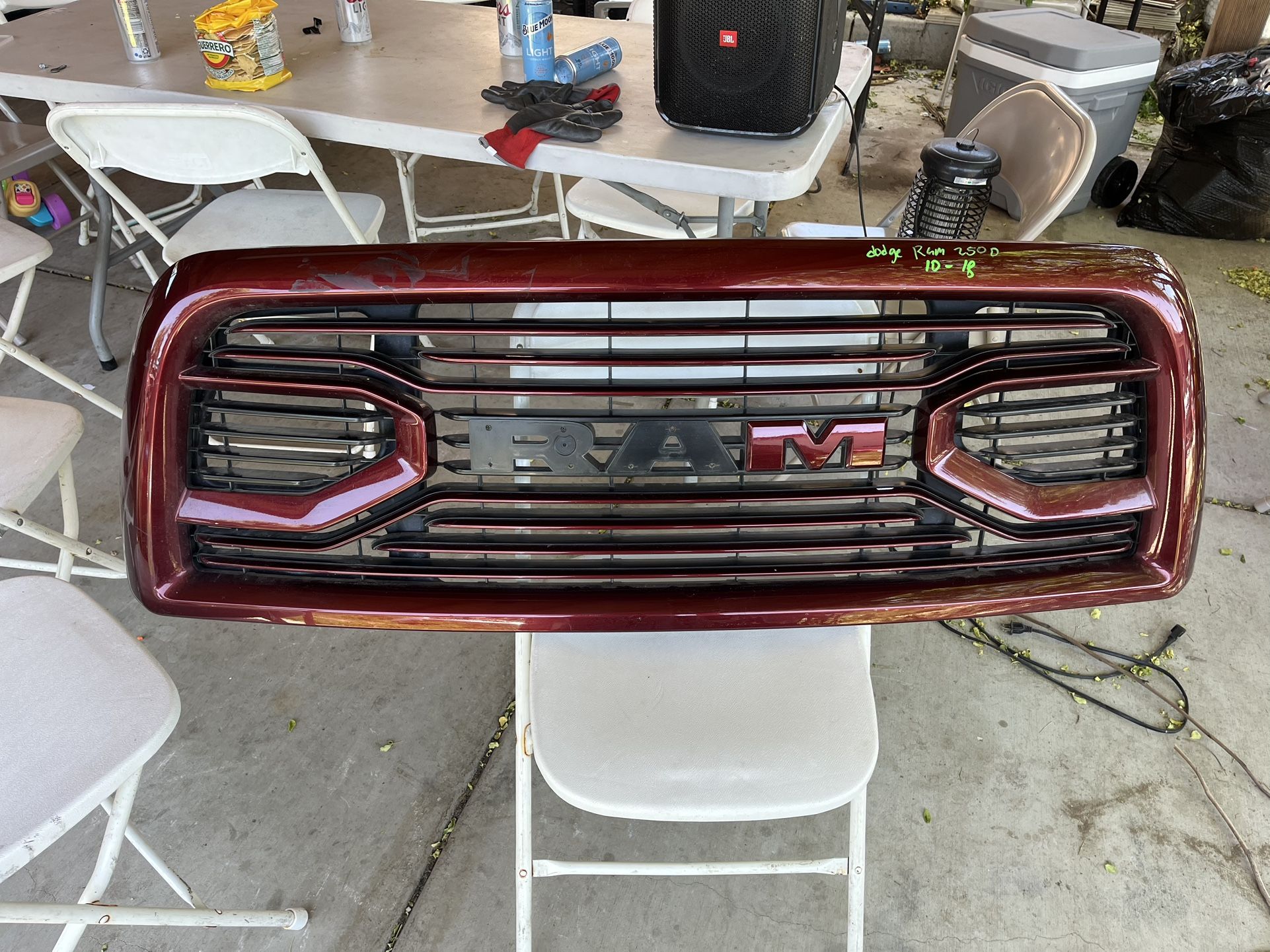 Dodge RAM 2500 HD 2010-2018 Grill
