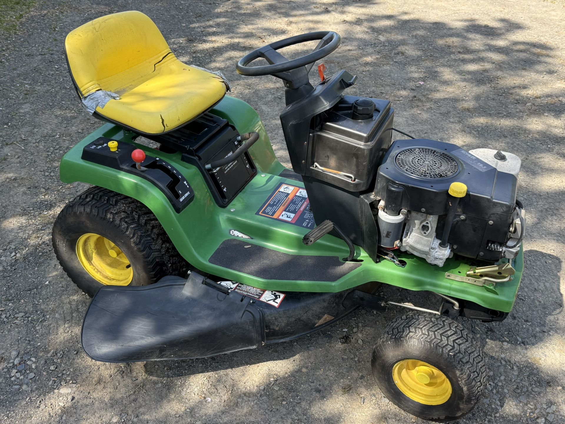 John Deere STX38 Riding Lawn Mower Tractor 38” cut