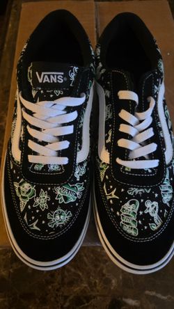Vans shoes Glow Tatoo edition Green Glows in the Dark  mens Size 9.5/ Womens size11 Brand New $50