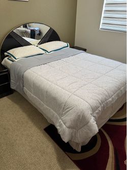 Queen bed set
