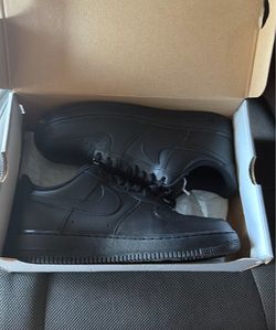 Black Air Force size 11.5