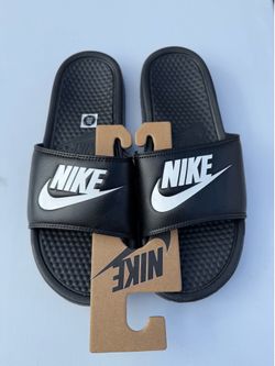 New Nike Benassi slide Size 12