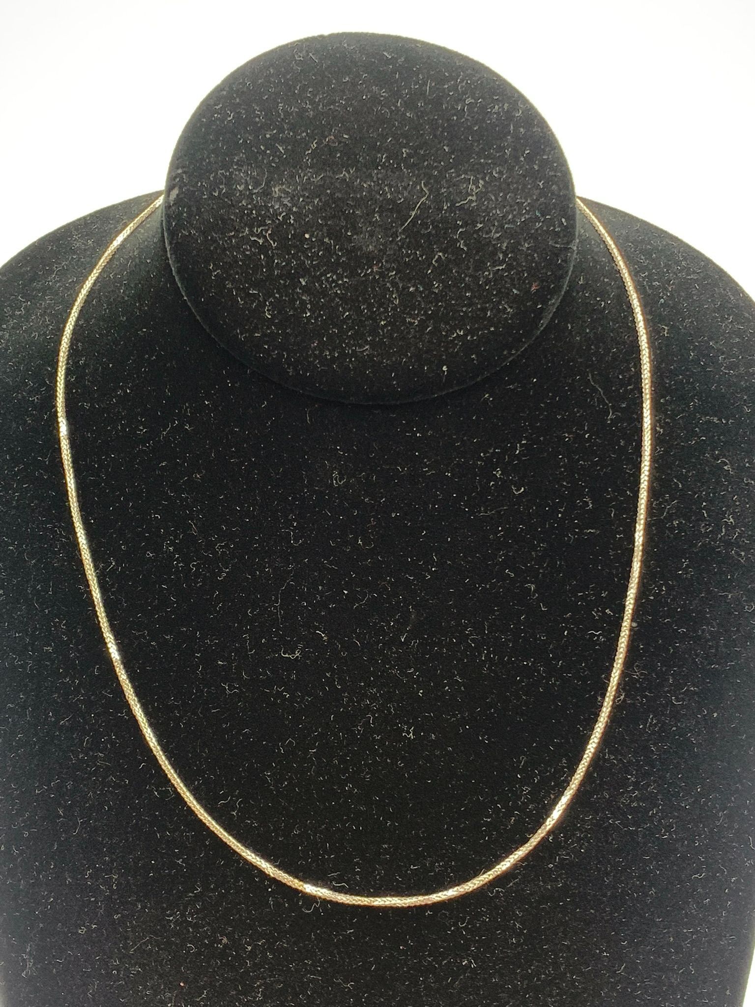 17" 18k white gold chain #28293