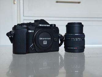 OM System OM-5 Mirrorless Camera Bundle (Like New)