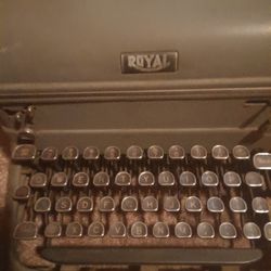 Royal Type Writer 