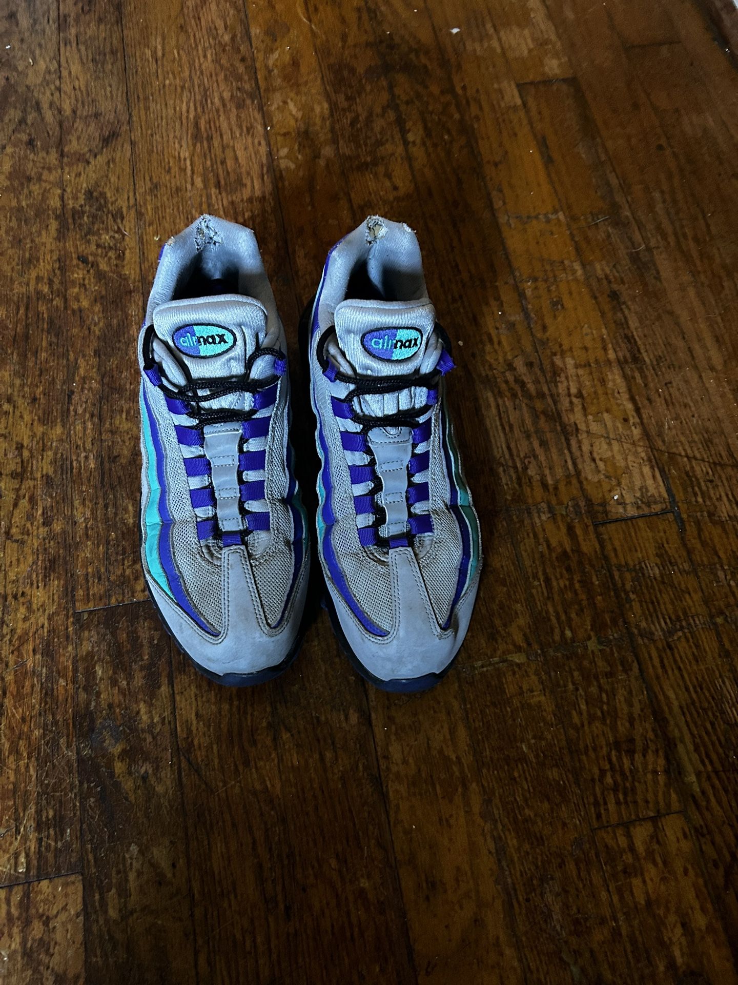 Nike Air max Size 9