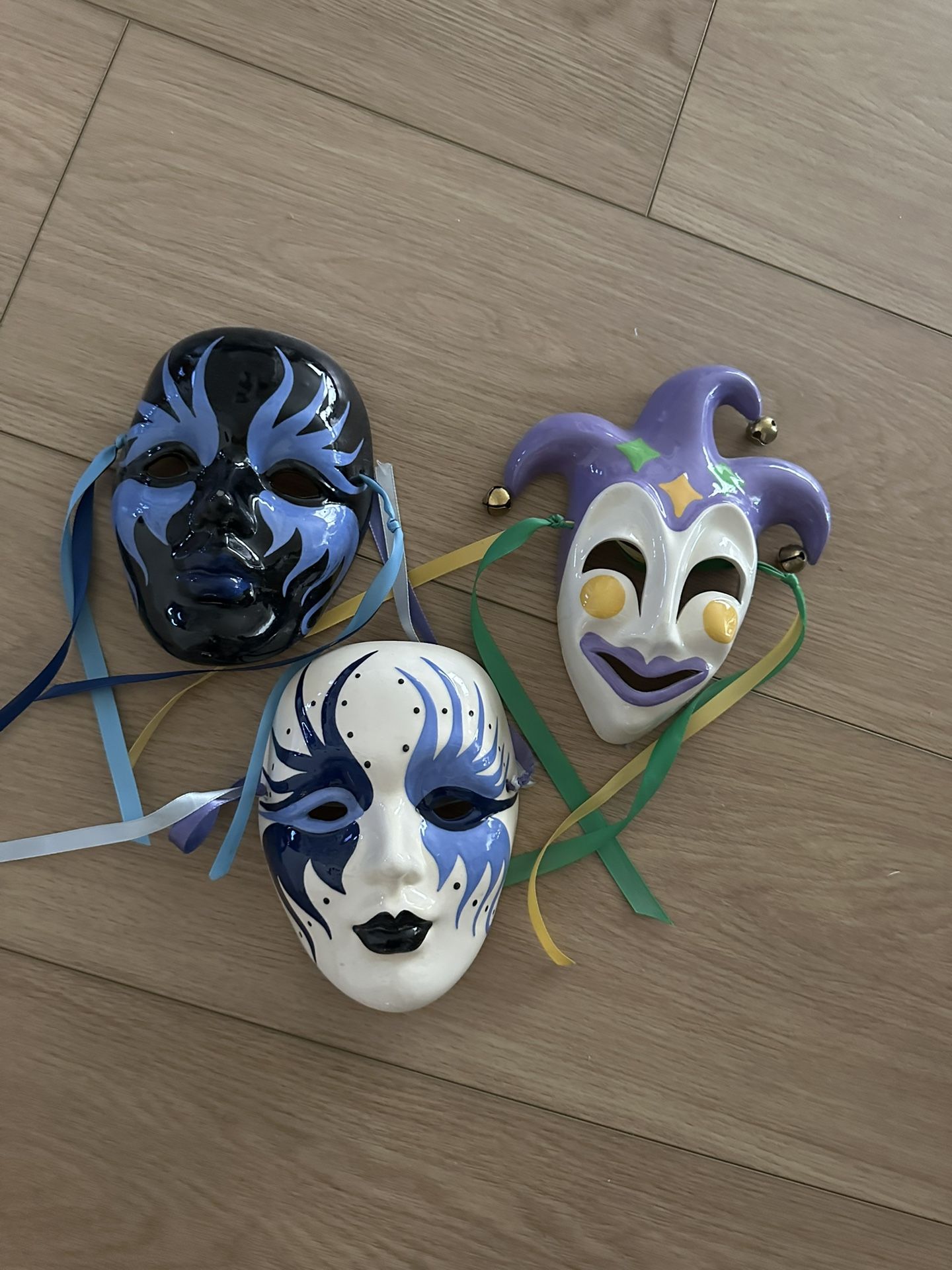MARDI GRAS MASKS