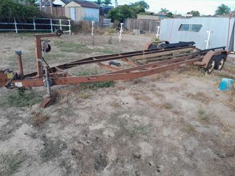 Boat trailer