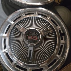 Chevy SS Hubcaps....Original