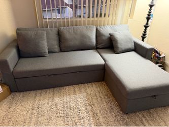 Sofa/Couch with Chaise and trundle