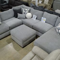 Big  &  Cozy 3-Piece Sectional  Must See!