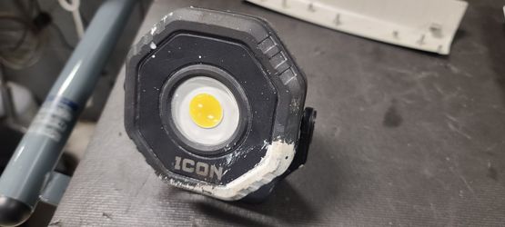 Harbor Freight Icon Light 