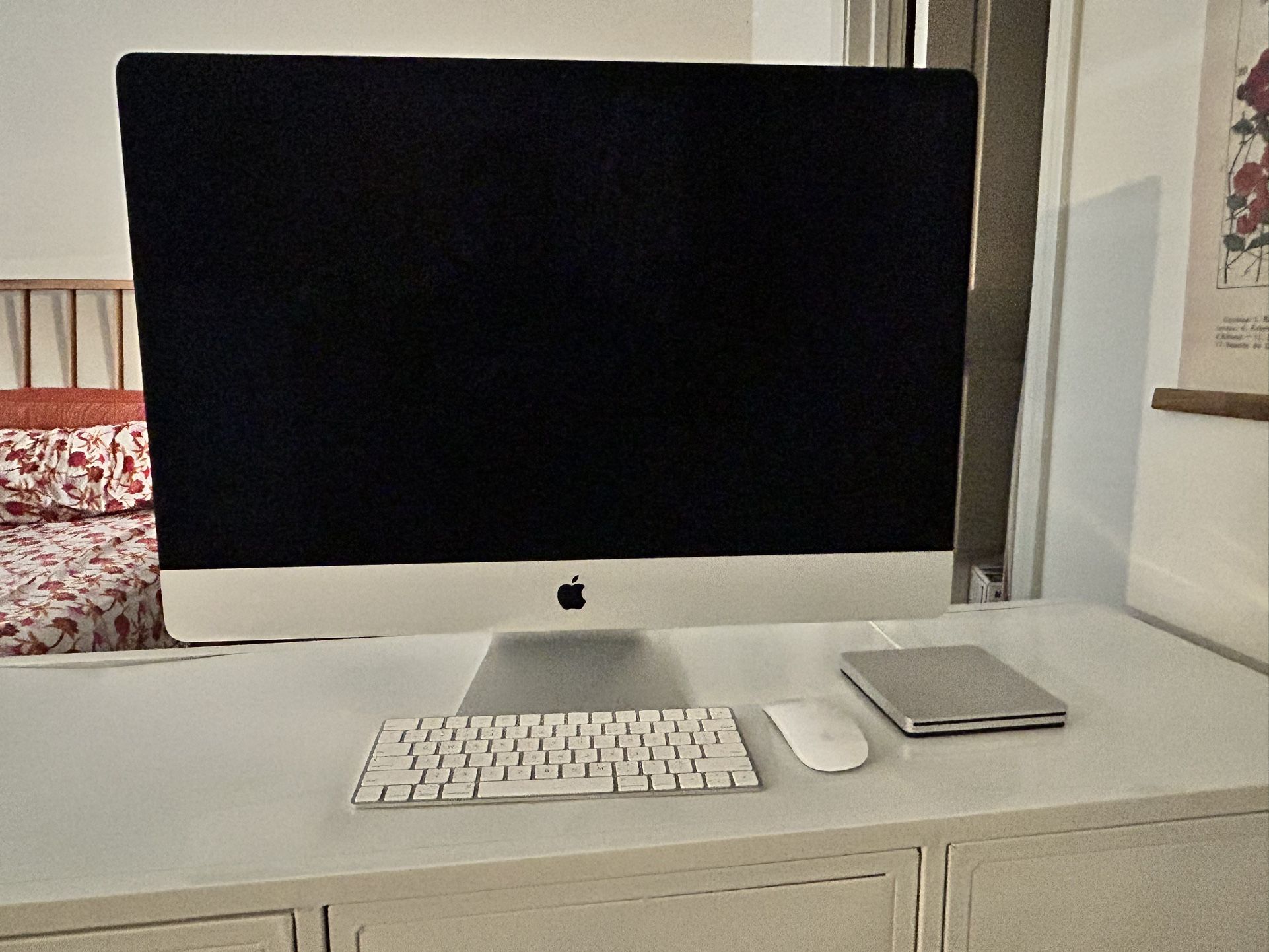 2020 27” iMac 5K – i7 • 40GB RAM • Radeon 5500XT • 500GB SSD – Excellent Condition