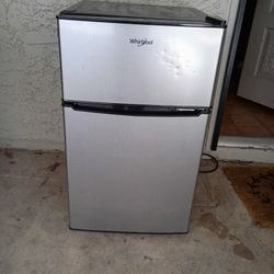 Whirlpool mini-Fridge/Freezer
