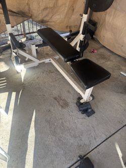 Multifunctional Weight Bench